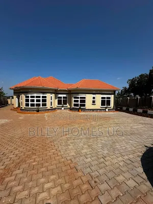 5bdrm Bungalow in Kira for sale