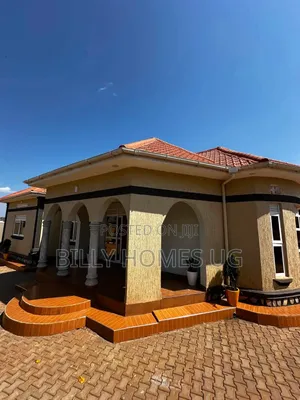 5bdrm Bungalow in Kira for sale