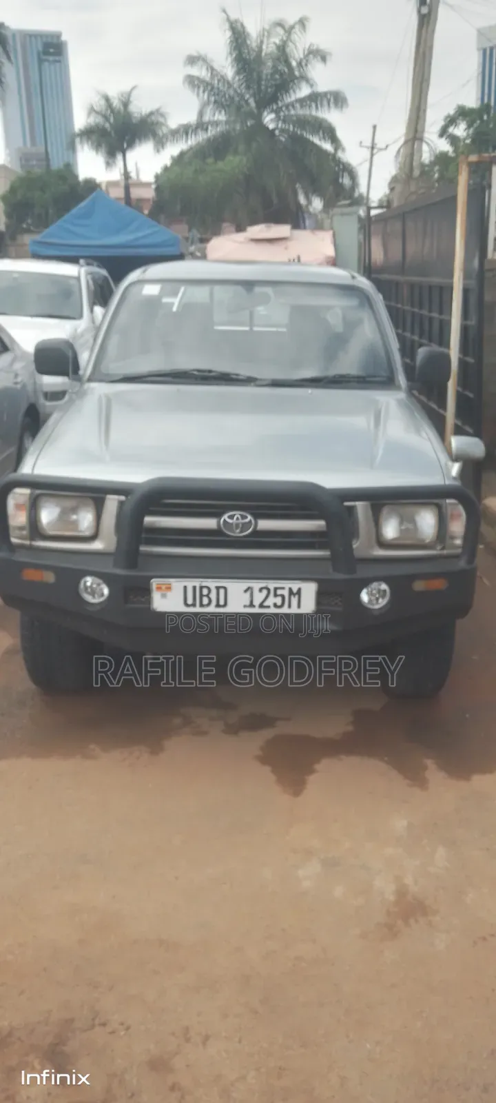 Toyota Hilux 2001 Gray