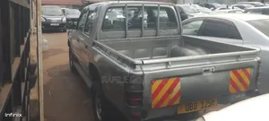 Toyota Hilux 2001 Gray