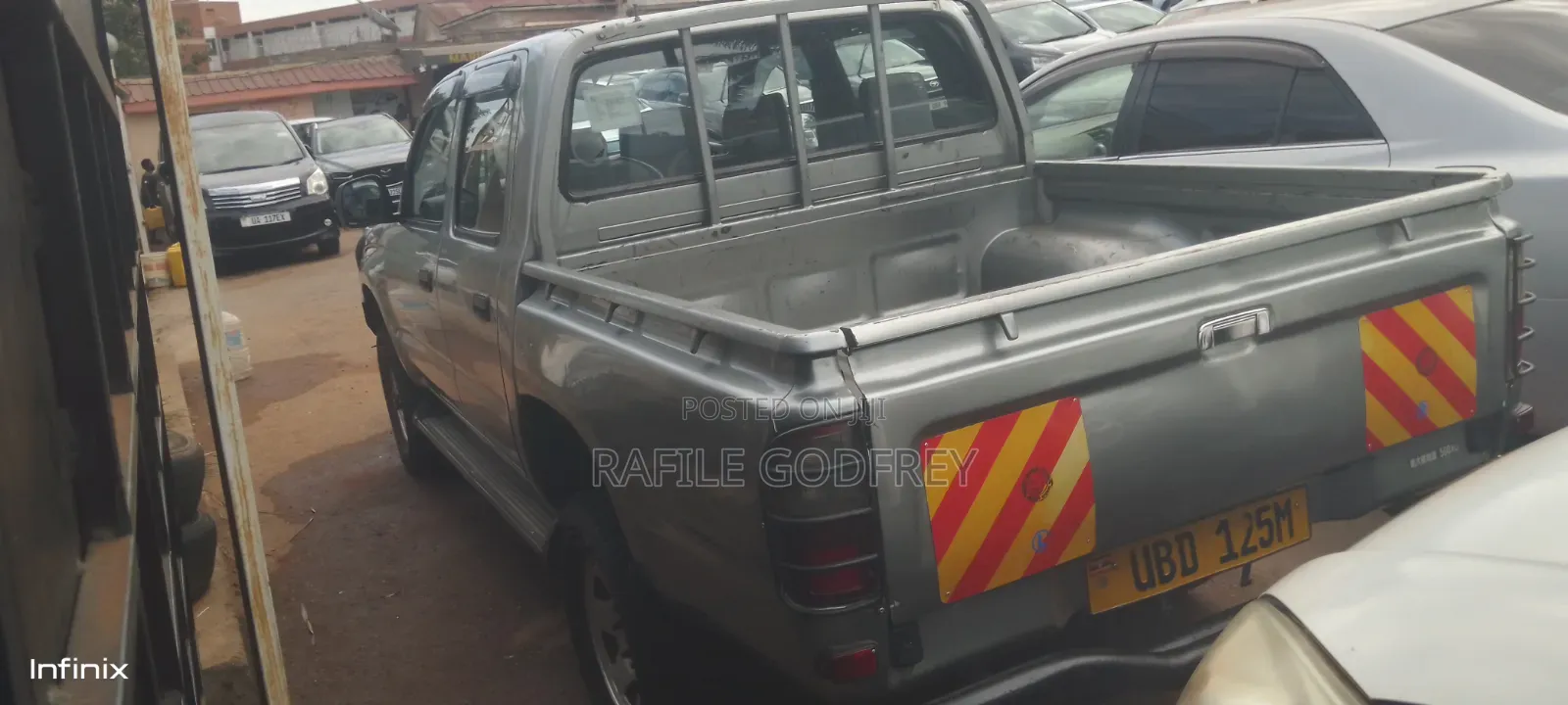 Toyota Hilux 2001 Gray