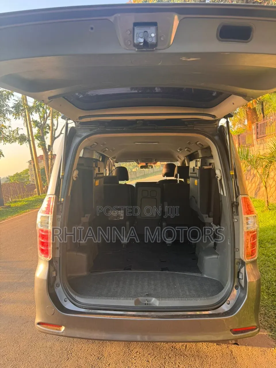 Toyota Noah 2010 Black