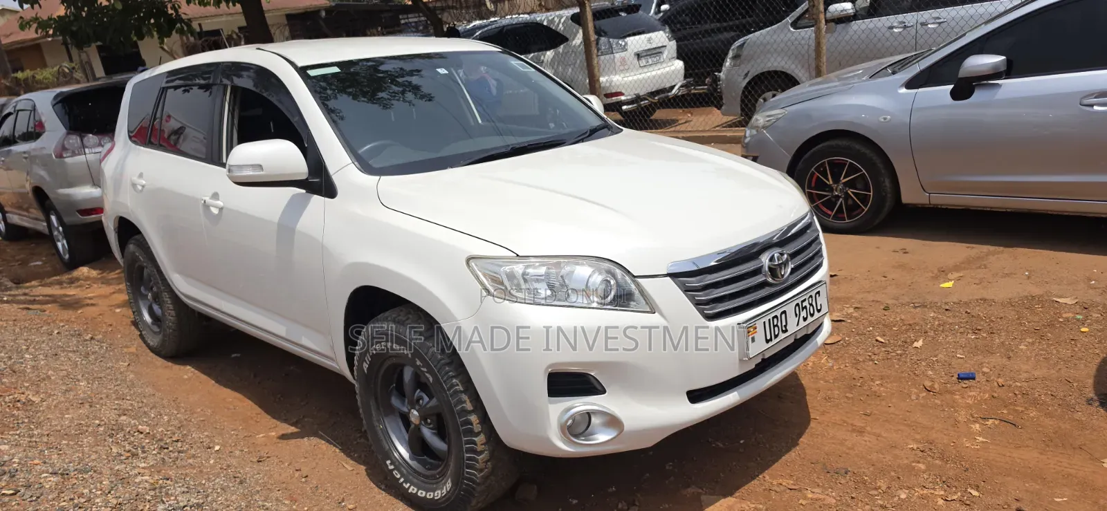 Toyota Vanguard 2011 White