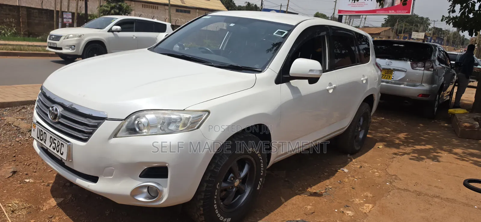 Toyota Vanguard 2011 White