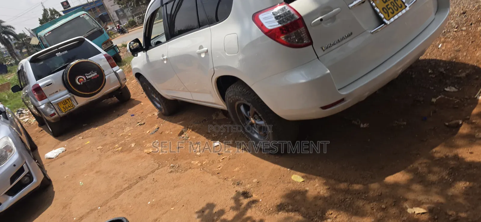Toyota Vanguard 2011 White