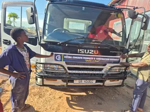 Truck Isuzu Dumper 7 Tone