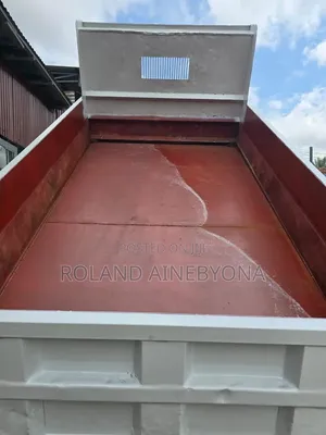 Truck Isuzu Dumper 7 Tone