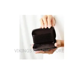 An Accordion-Style Zippered Card Holder Wallet for Organized