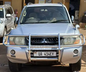 Mitsubishi Pajero 2.5 TD Classic 2008 Silver