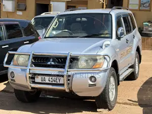 Mitsubishi Pajero 2.5 TD Classic 2008 Silver