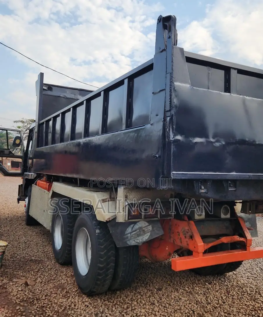 Fuso Dumper