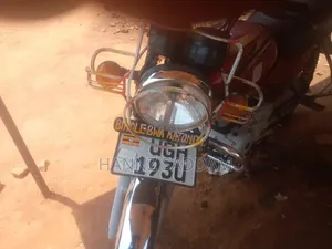 Bajaj Boxer 100 2025 Red