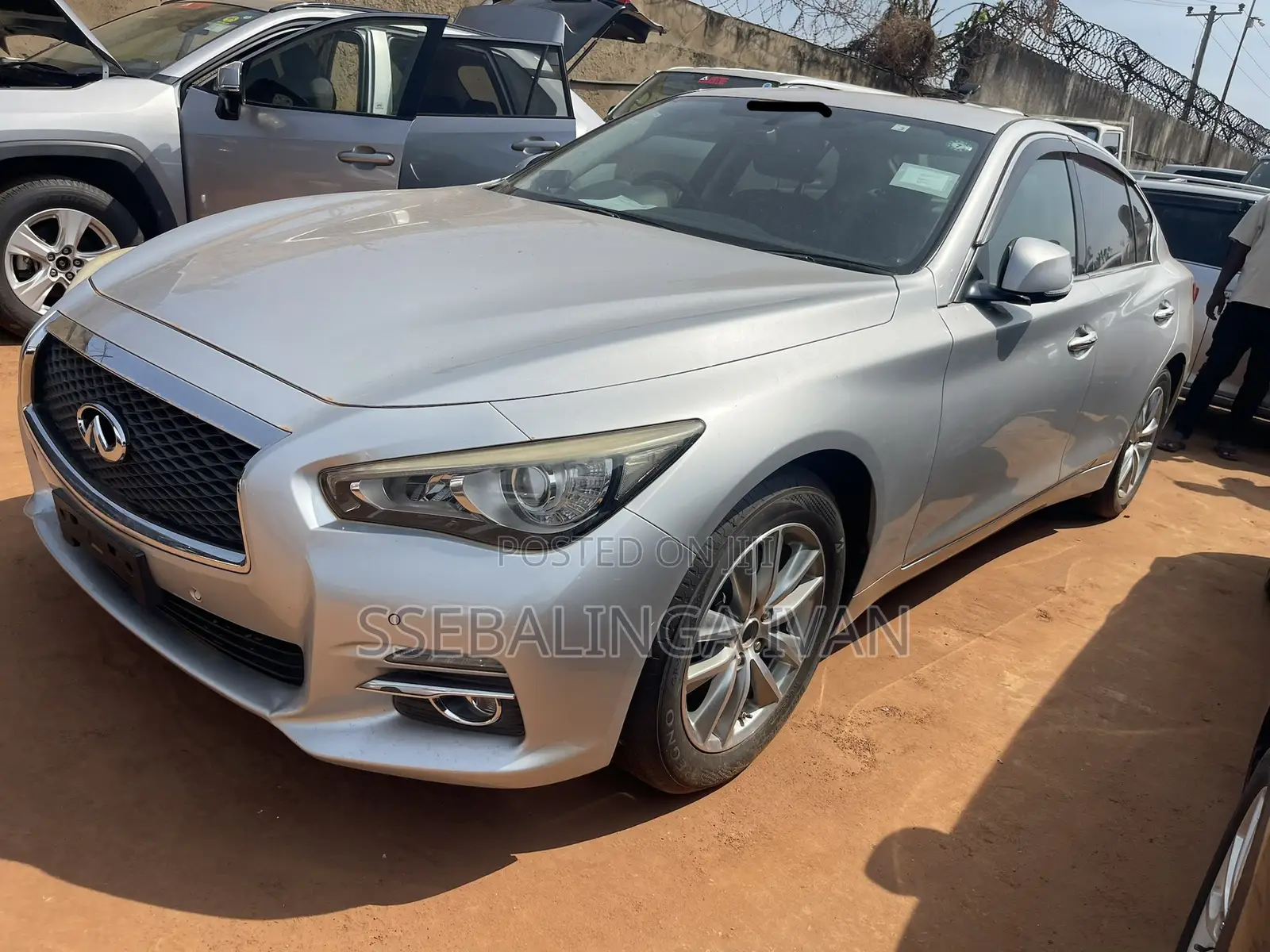 Nissan Skyline 2016 Silver