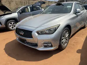 Nissan Skyline 2016 Silver