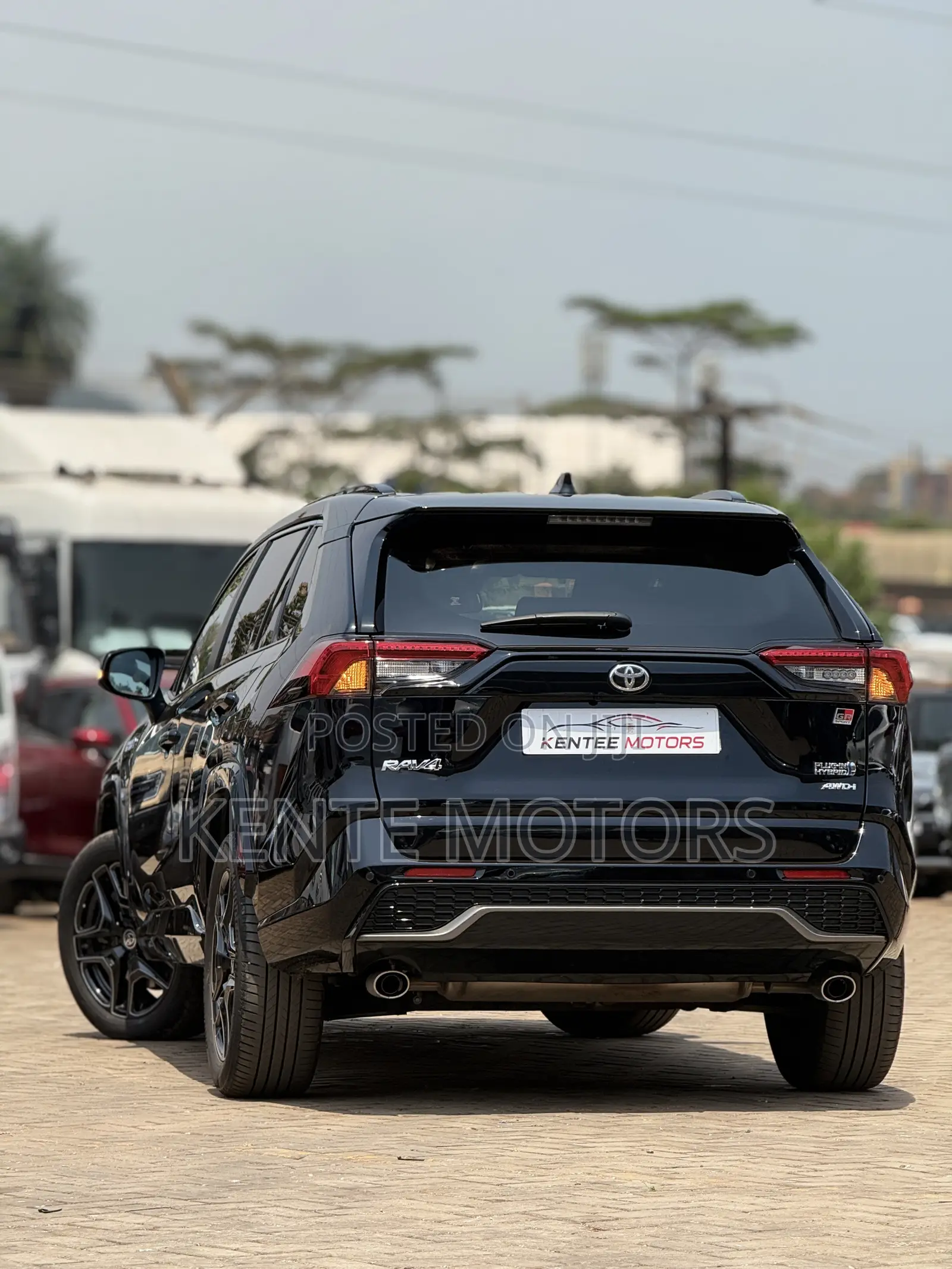 Toyota RAV4 Limited 2025 White