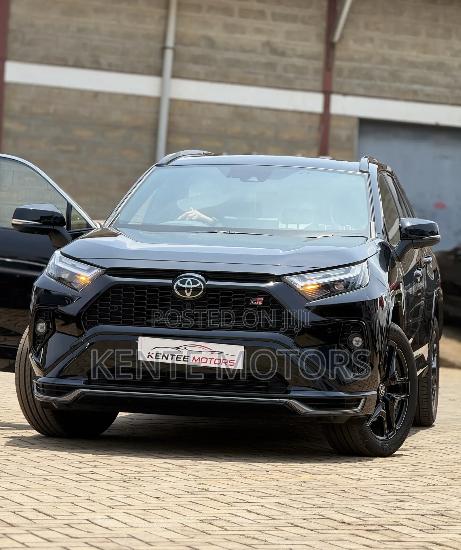 Toyota RAV4 Limited 2025 White