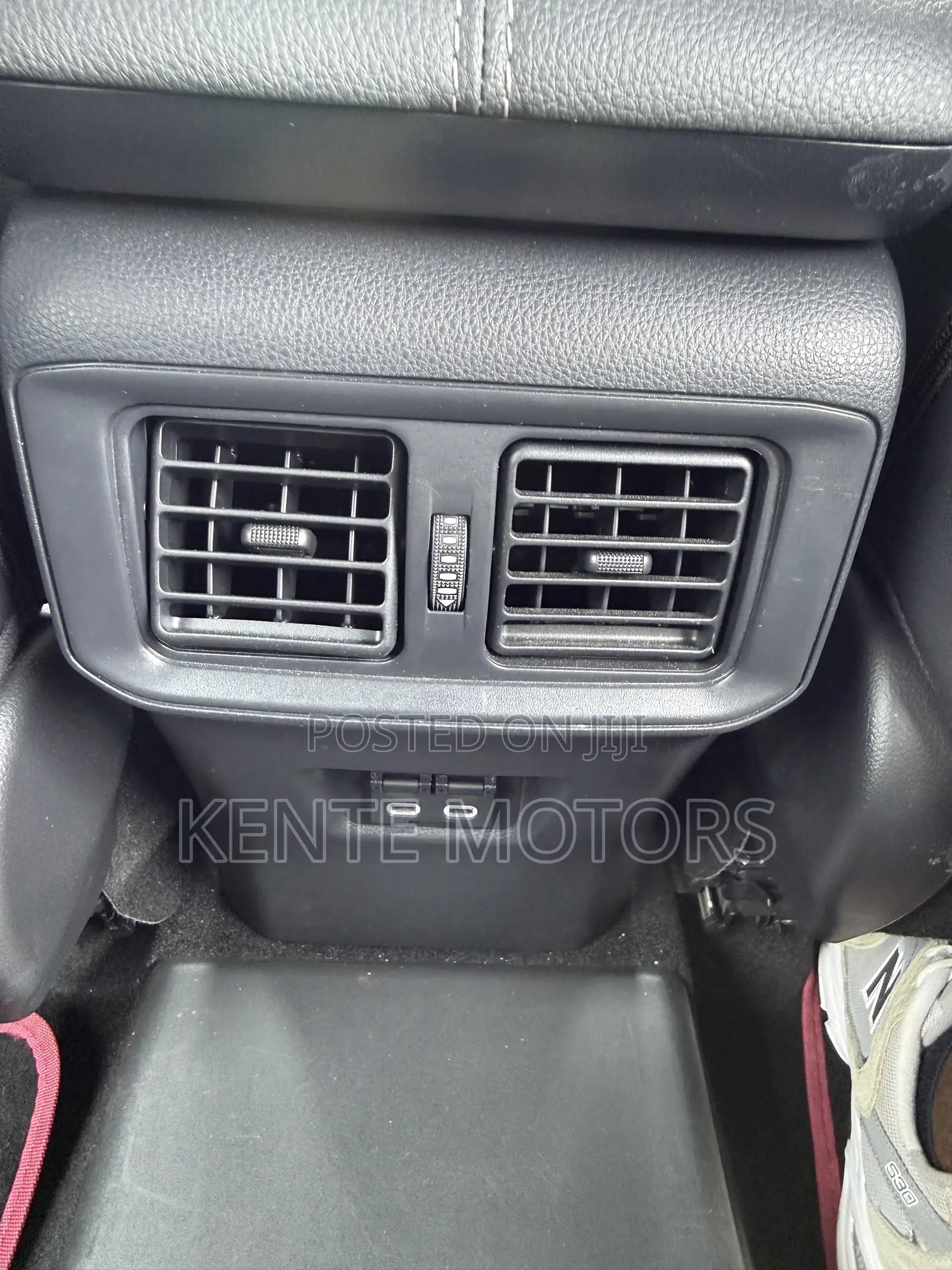 Toyota RAV4 Limited 2025 White