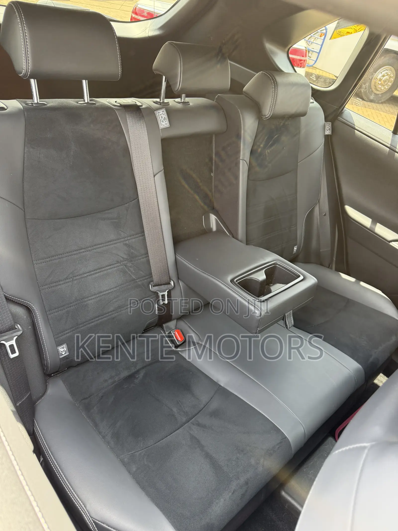 Toyota RAV4 Limited 2025 White