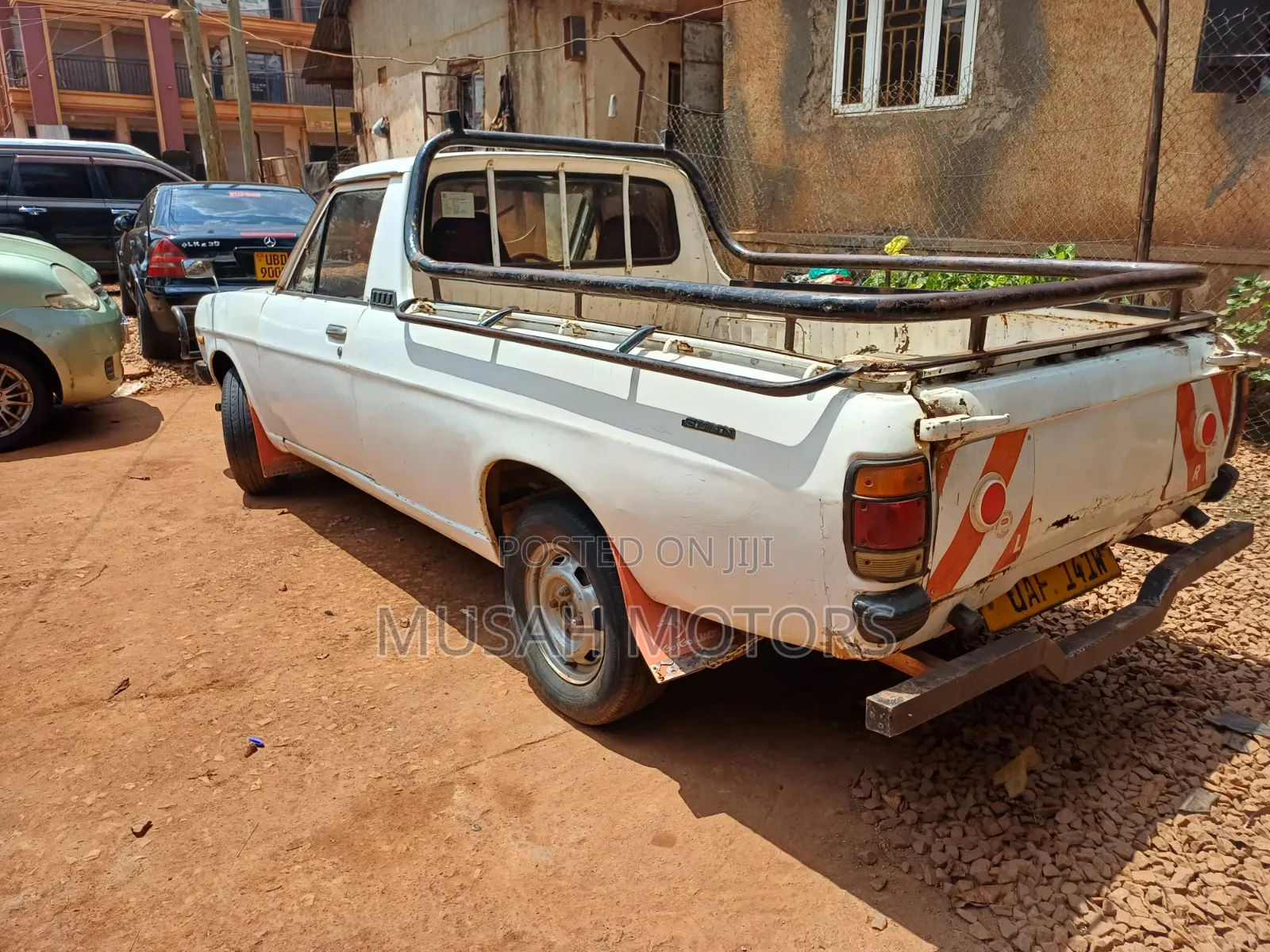 Nissan Pick-Up 1993 White