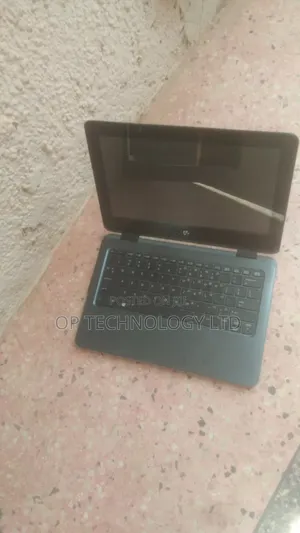 Laptop HP 3125 4GB Intel SSD 16 GB