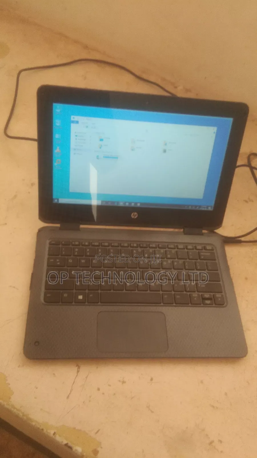Laptop HP 3125 4GB Intel SSD 16 GB
