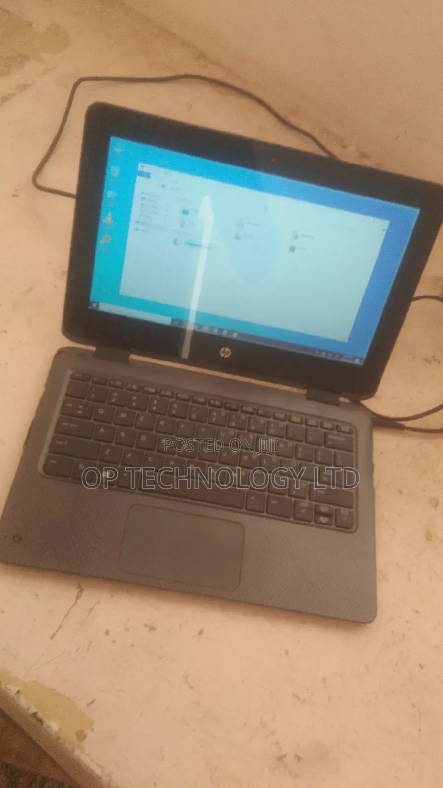 Laptop HP 3125 4GB Intel SSD 16 GB