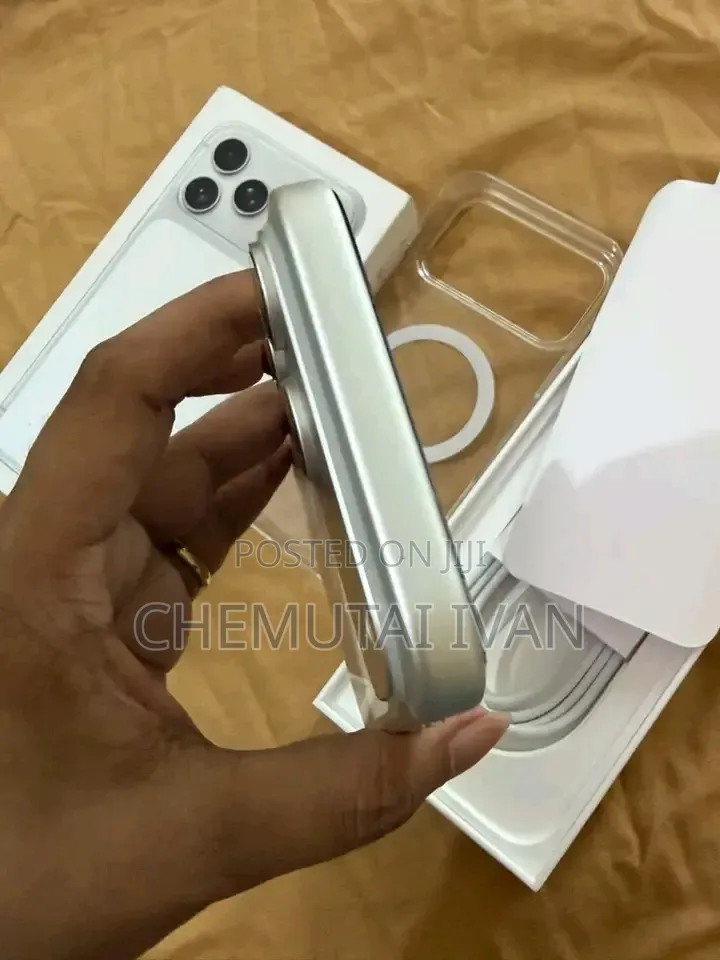 New Apple iPhone 17 Pro Max 256 GB Silver