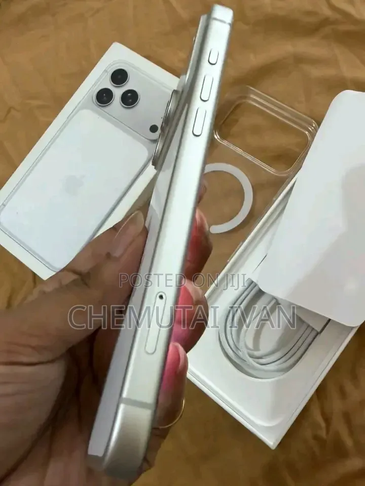 New Apple iPhone 17 Pro Max 256 GB Silver