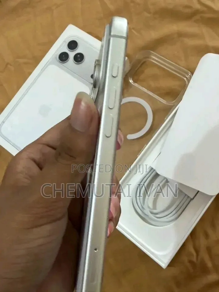 New Apple iPhone 17 Pro Max 256 GB Silver