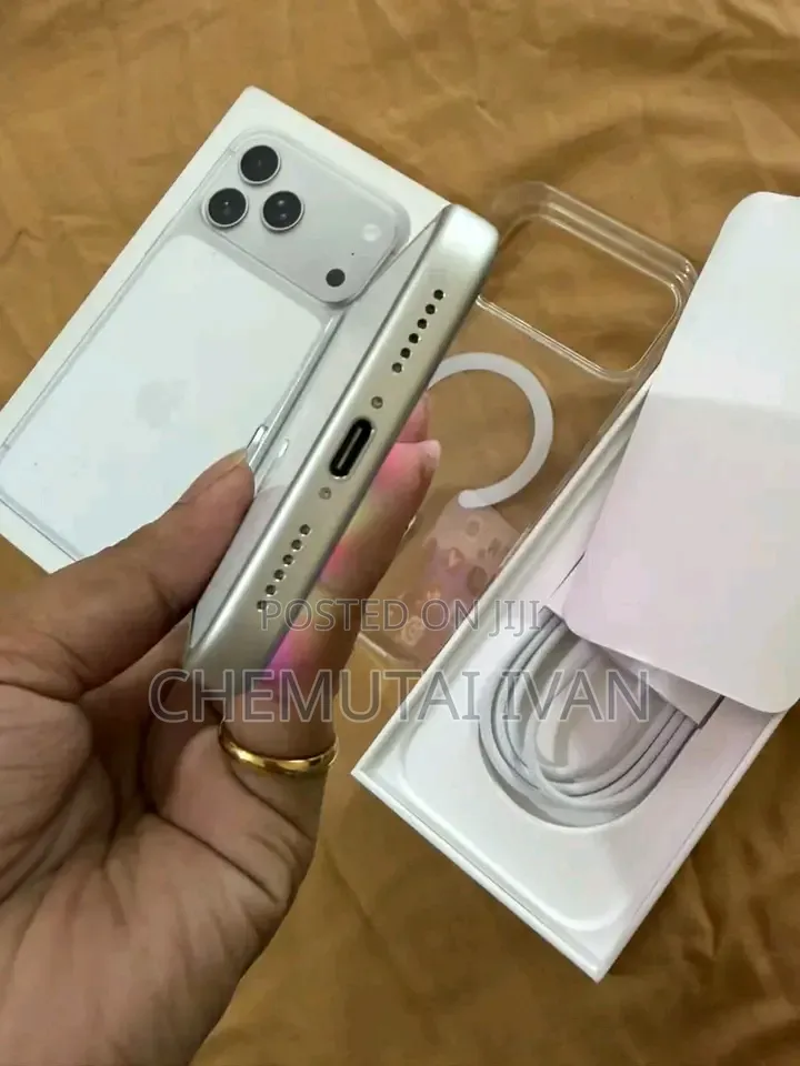 New Apple iPhone 17 Pro Max 256 GB Silver