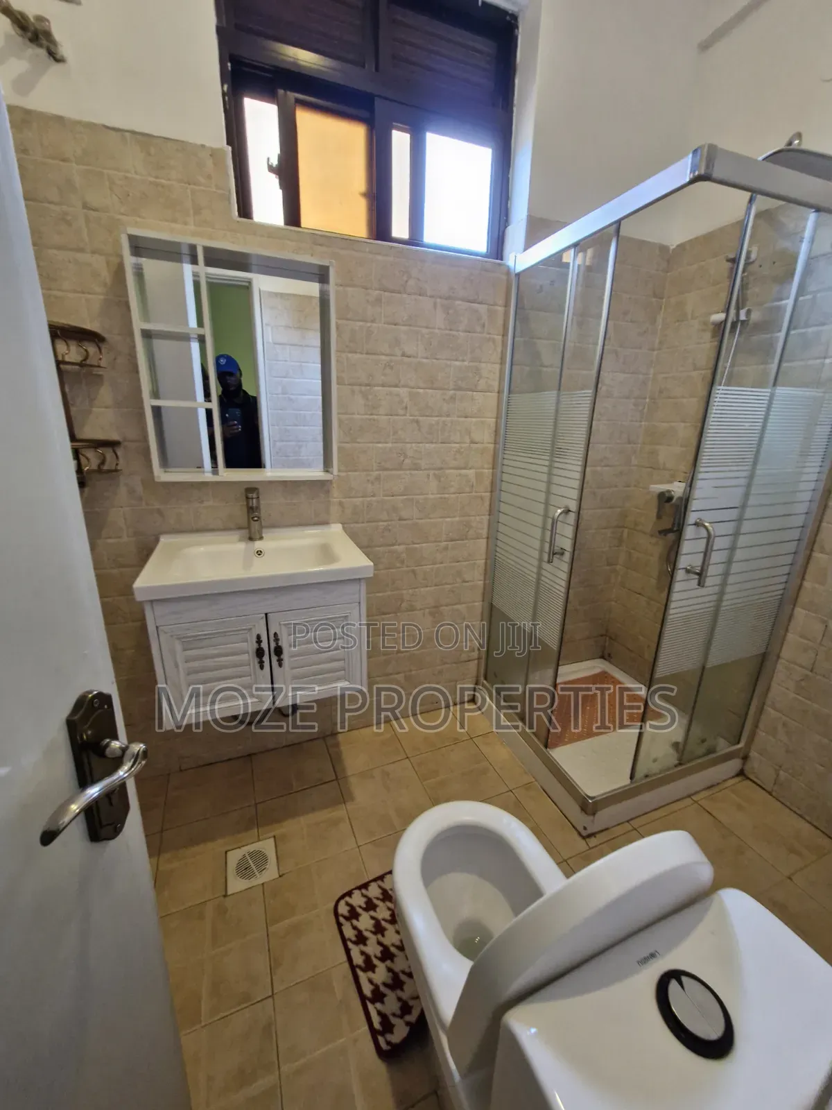 Furnished 2bdrm House in Naalya Estate., Central Division for rent