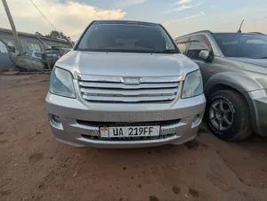 Toyota Noah 2005 Silver