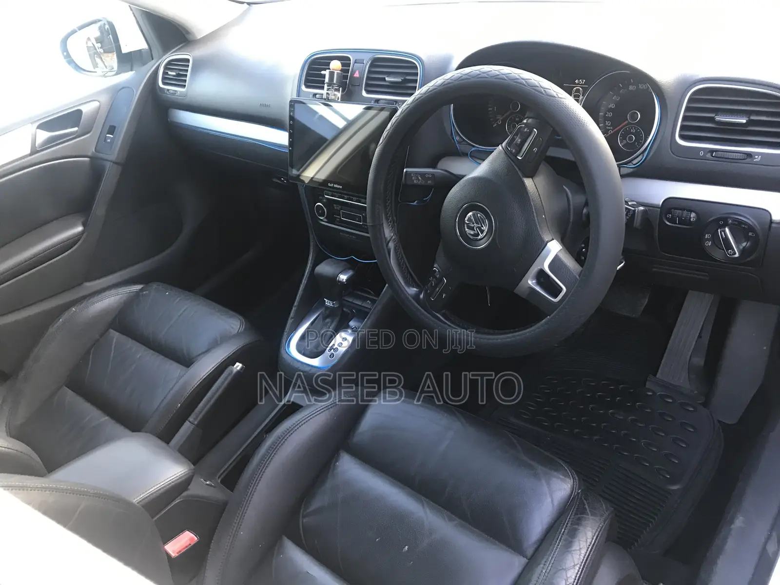 Volkswagen Golf 2009 White