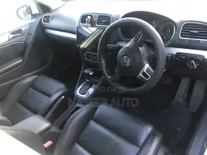 Volkswagen Golf 2009 White