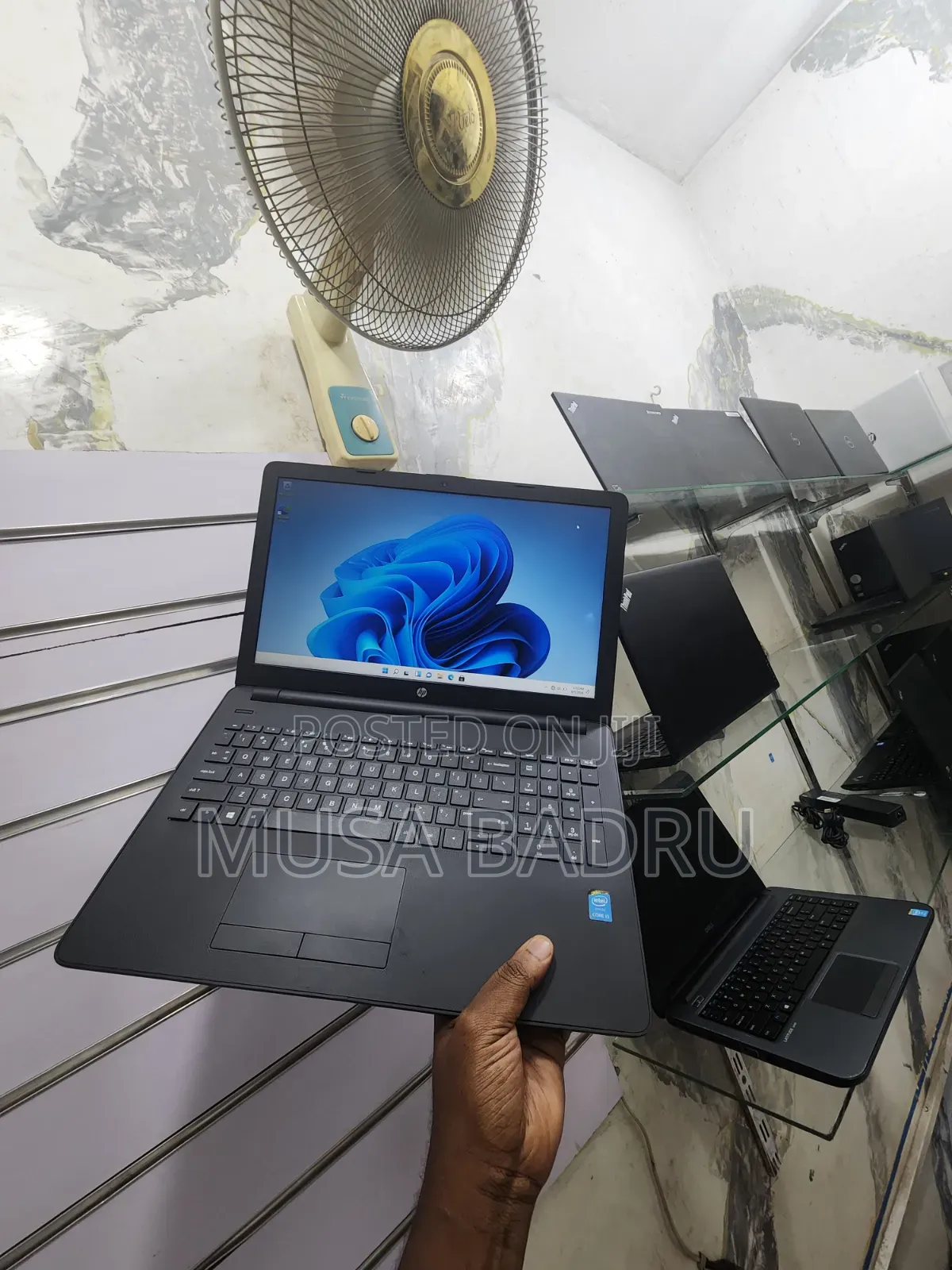 New Laptop HP 250 G4 8GB Intel Core i3 HDD 320GB