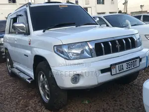 Mitsubishi Pajero IO 2006 White
