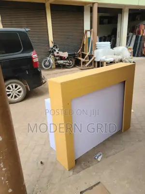 Receptionist Table