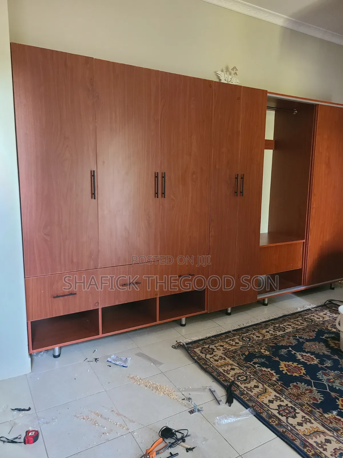 Inbuilt Wardrobe