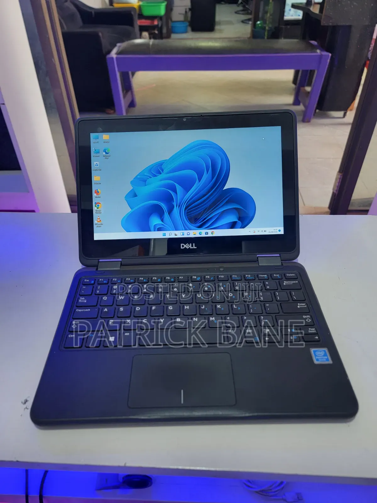 Laptop Dell Latitude 3190 2-in-1 4GB Intel Pentium SSD 128GB