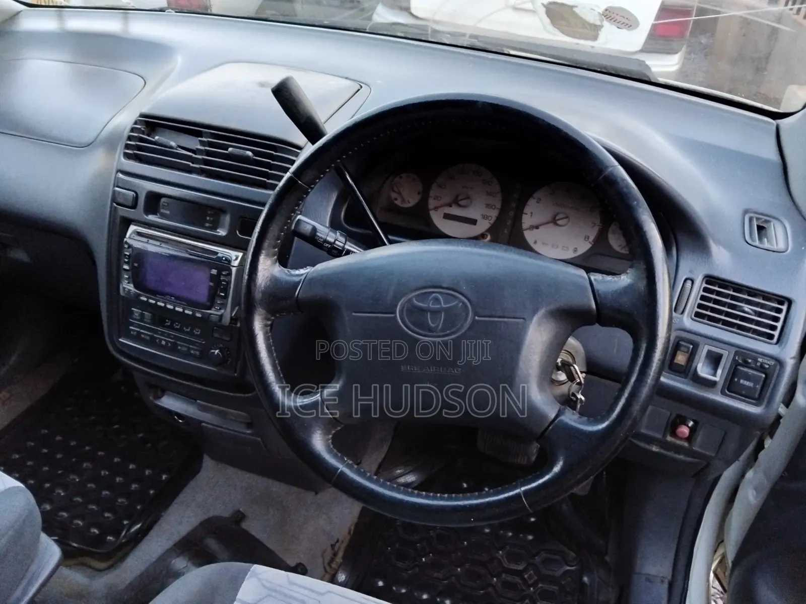 Toyota Ipsum 1999 White
