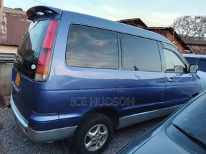Toyota Noah 2001 Blue