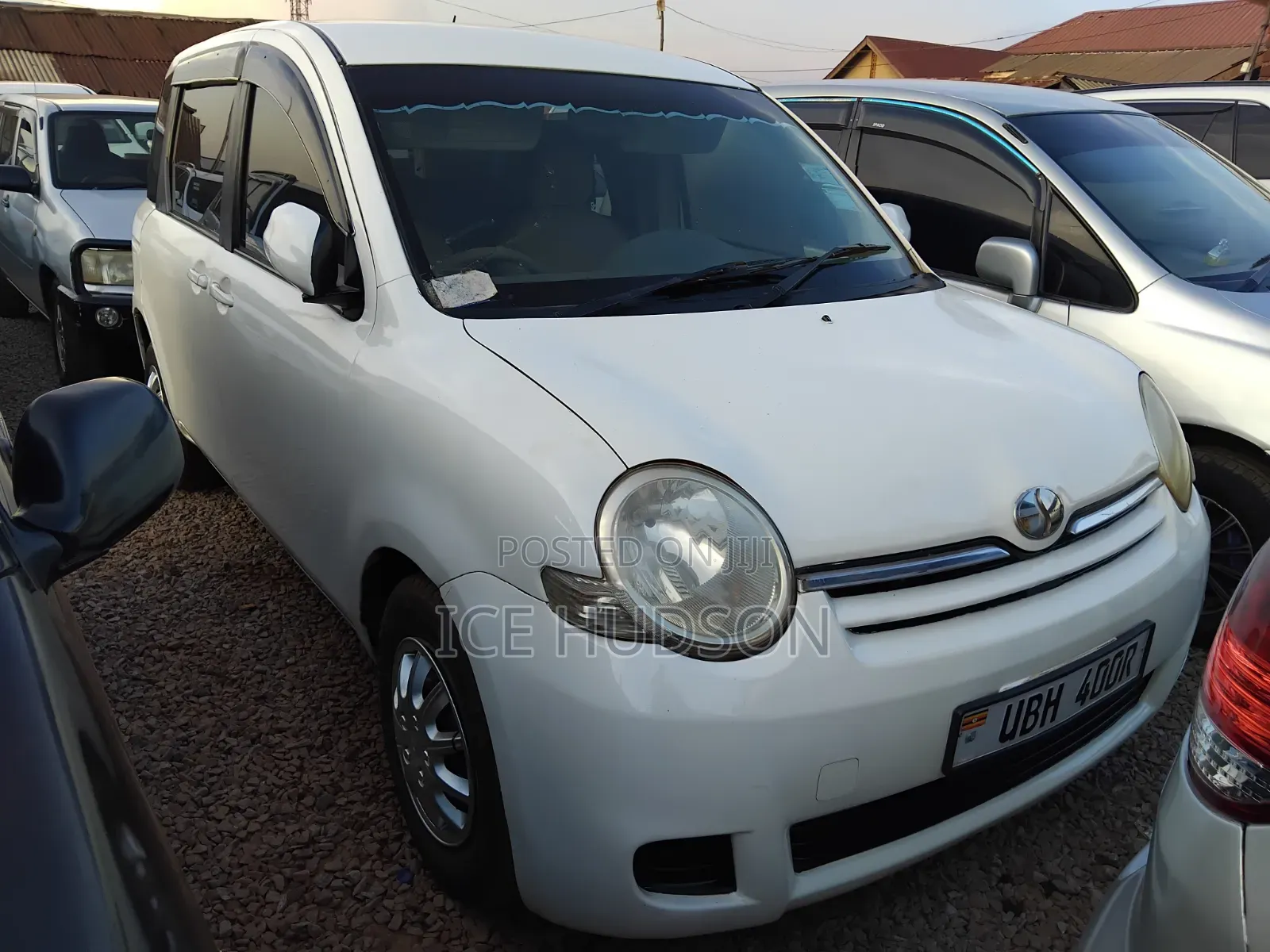 Toyota Sienta 2006 White