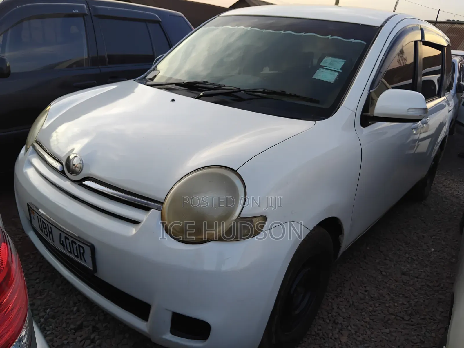 Toyota Sienta 2006 White