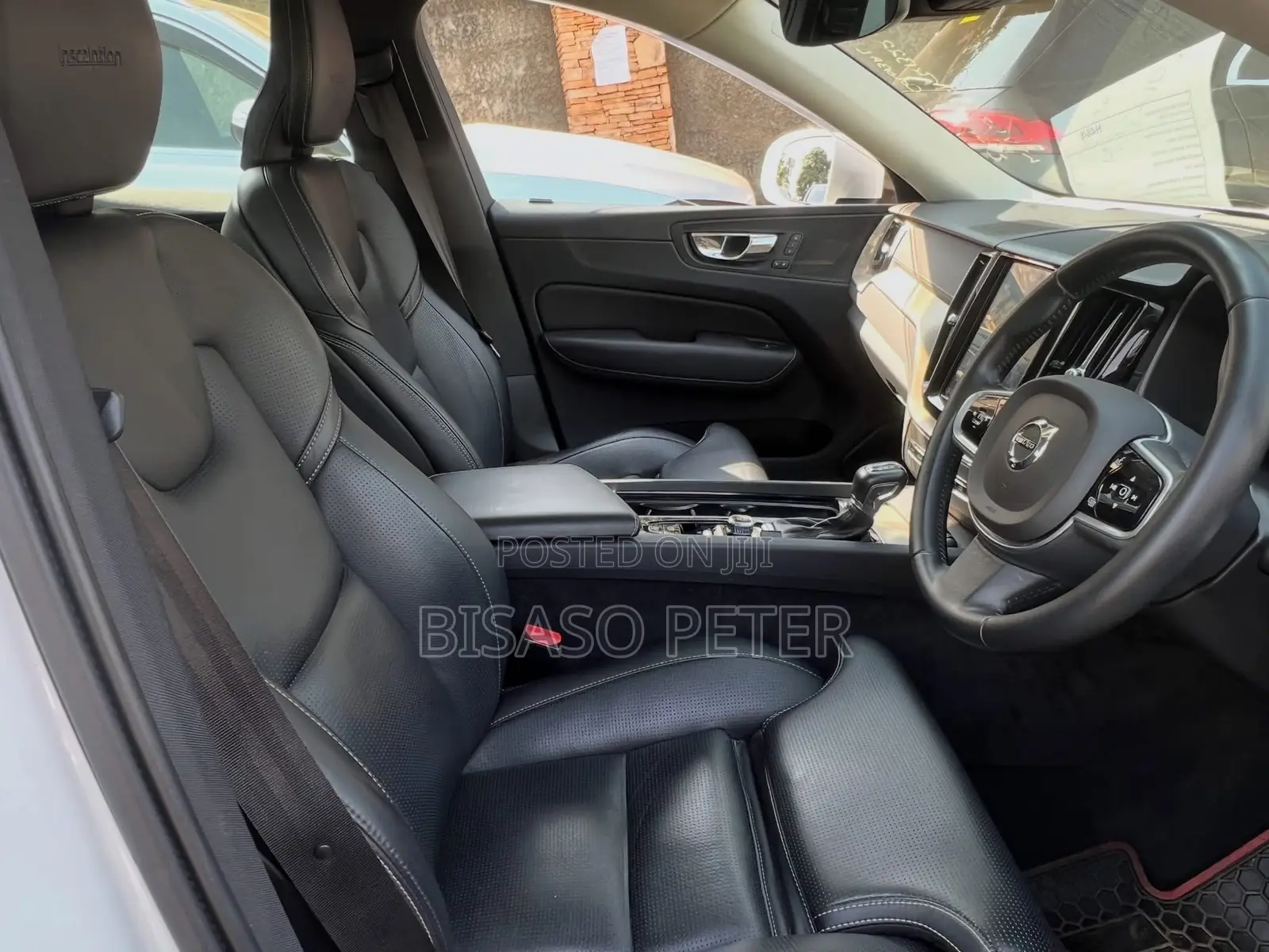 Volvo XC60 2019 White