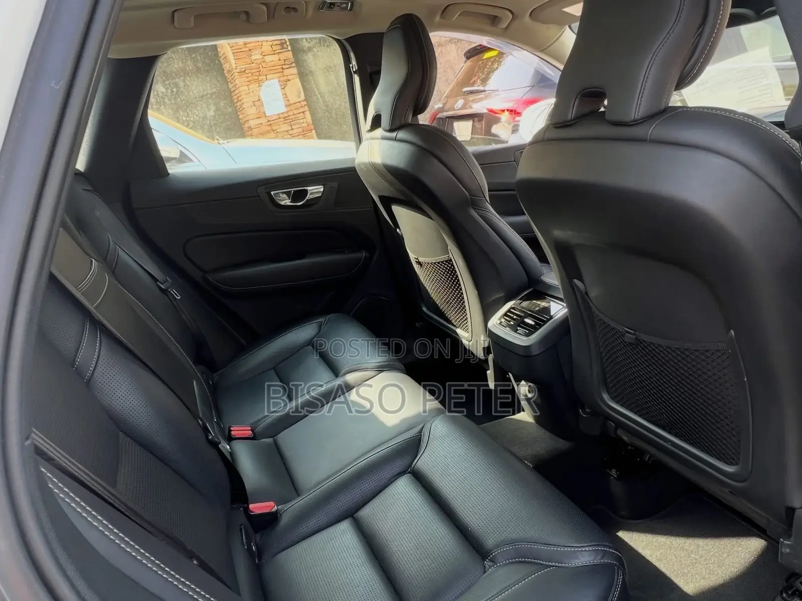 Volvo XC60 2019 White