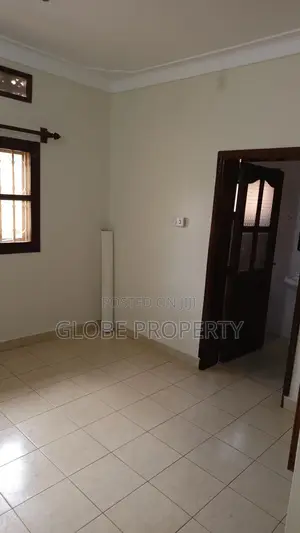Office Room for Rent.
