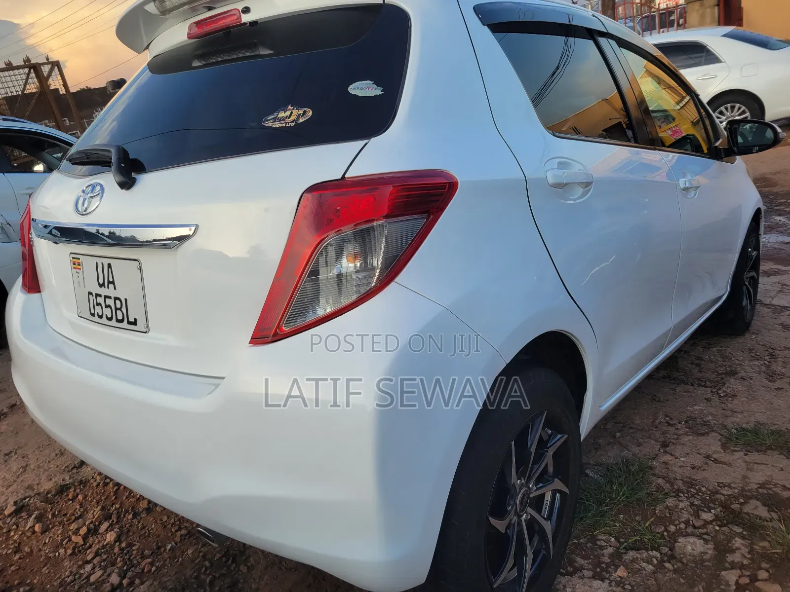 Toyota Vitz 1.5 FWD 5dr 2015 White