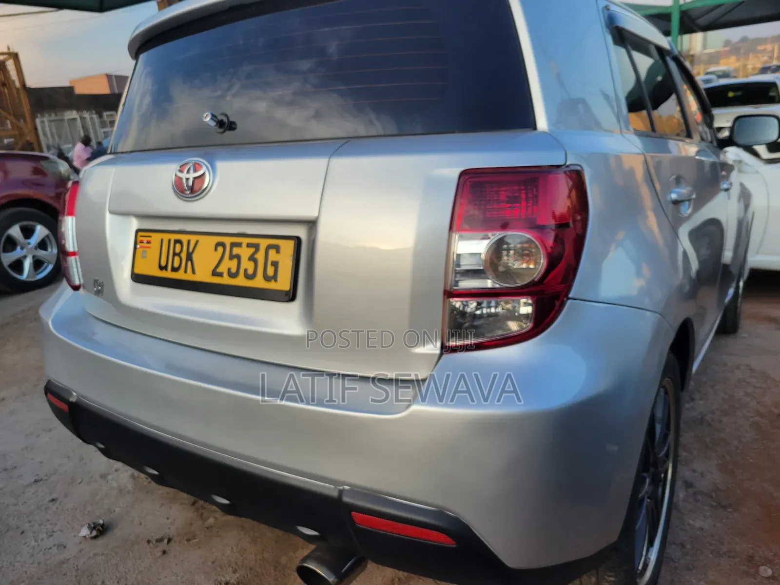 Toyota IST 2010 Silver