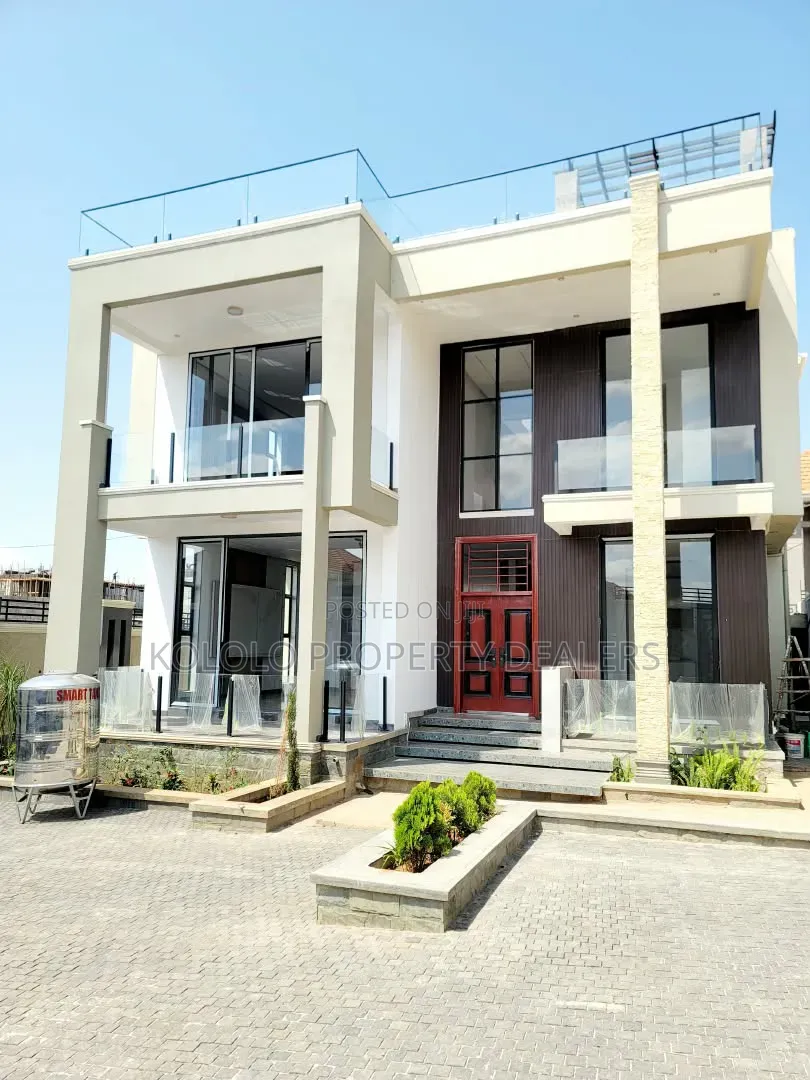 4bdrm Mansion in Munyonyo, Central Division for sale