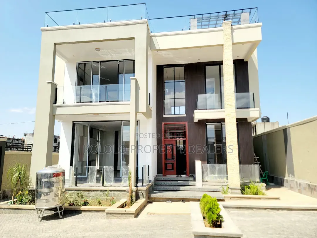 4bdrm Mansion in Munyonyo, Central Division for sale